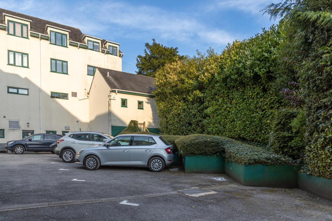 Luxury 2 Bed Room Lake View Apt Bowness Parking Buitenkant foto